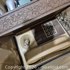 MaxSold Auction: Phones and electronics  - Central Elgin (Ontario, Canada)  PARTNER MANAGED Downsizing Online Auction - Shorlea Line (STORAGE)