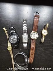 MaxSold Auction: Kenneth Cole, Timex Expedition & Seiko – Mixed Watch Lot (6 Watches ) - Vancouver (British Columbia, Canada) SELLER MANAGED Reseller Online Auction - East 7th Avenue (STORAGE)