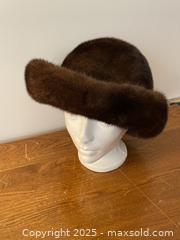 MaxSold Auction: Vintage Antique Women's Dark Brown Mink Fur Brimmed Hat - Toronto (Ontario, Canada) SELLER MANAGED Downsizing Online Auction - O' Connor Drive (CONDO)