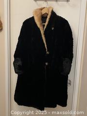 MaxSold Auction: Vintage Mink Fur Coat with Tan/Golden Collar - Toronto (Ontario, Canada) SELLER MANAGED Downsizing Online Auction - O' Connor Drive (CONDO)