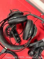 MaxSold Auction: Assortment misc computer ítem  - Toronto (Ontario, Canada) SELLER MANAGED Downsizing Online Auction - Jane Street (STORAGE)