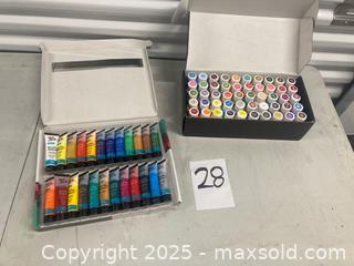 MaxSold Auction: Mont Marte Signature Acrylic Colour Paint Set de 24 piezas y un Shuttle Art Acrylic Paint  - Toronto (Ontario, Canada) SELLER MANAGED Downsizing Online Auction - Jane Street (STORAGE)