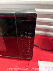 MaxSold Auction: Panasonic Microwave and bravetti toaster oven  - Toronto (Ontario, Canada) SELLER MANAGED Downsizing Online Auction - Jane Street (STORAGE)