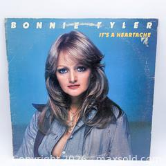 MaxSold Auction: Bonnie Tyler & Dolly Parton Vinyl LP Lot (2) - Vancouver (British Columbia, Canada) SELLER MANAGED Downsizing Online Auction - W20th Avenue (CONDO)