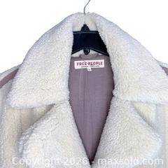 MaxSold Auction: Free People Ivory Faux Fur Jacket with Wide Collar, Size S - Vancouver (British Columbia, Canada) SELLER MANAGED Downsizing Online Auction - W20th Avenue (CONDO)