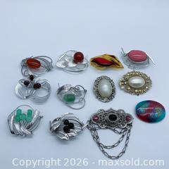 MaxSold Auction: Lot of 12 Vintage Multicolor Brooches  - Vancouver (British Columbia, Canada) SELLER MANAGED Downsizing Online Auction - W20th Avenue (CONDO)