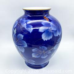 MaxSold Auction: Vintage Japanese Fukagawa Seiji Imperial Household Agency Purveyor Vase - Vancouver (British Columbia, Canada) SELLER MANAGED Downsizing Online Auction - W20th Avenue (CONDO)