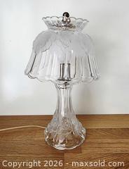 MaxSold Auction: Crystal Vintage Pressed Glass Boudouir Lamp - London (Ontario, Canada) SELLER MANAGED Downsizing Online Auction - Centre Street (CONDO)