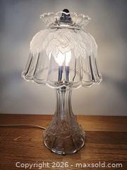MaxSold Auction: Crystal Vintage Pressed Glass Boudouir Lamp - London (Ontario, Canada) SELLER MANAGED Downsizing Online Auction - Centre Street (CONDO)