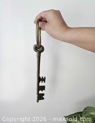 MaxSold Auction: Vintage 1960s Brass Skeleton Keys On Ring, Set Of 3, MCM Mid Century Large Decor Keys - London (Ontario, Canada) SELLER MANAGED Downsizing Online Auction - Centre Street (CONDO)