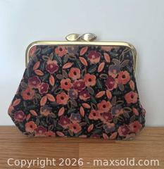 MaxSold Auction: Vintage Coin Purse - London (Ontario, Canada) SELLER MANAGED Downsizing Online Auction - Centre Street (CONDO)