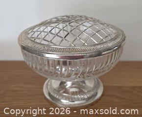 MaxSold Auction: Vintage Glass & Silver plated Rose Bowl - London (Ontario, Canada) SELLER MANAGED Downsizing Online Auction - Centre Street (CONDO)