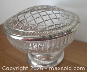 MaxSold Auction: Vintage Glass & Silver plated Rose Bowl - London (Ontario, Canada) SELLER MANAGED Downsizing Online Auction - Centre Street (CONDO)