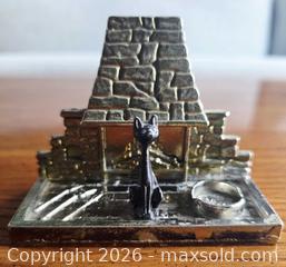 MaxSold Auction: Vintage Old Antique Brass effect British fire place mantel cat 1970s Trinket  - London (Ontario, Canada) SELLER MANAGED Downsizing Online Auction - Centre Street (CONDO)