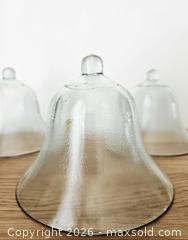 MaxSold Auction: Vintage Spanish garden glass bell-shaped cloches Set of 3 size M - London (Ontario, Canada) SELLER MANAGED Downsizing Online Auction - Centre Street (CONDO)