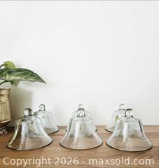 MaxSold Auction: Vintage Spanish garden glass bell-shaped cloches Set of 6 size S - London (Ontario, Canada) SELLER MANAGED Downsizing Online Auction - Centre Street (CONDO)
