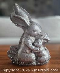 MaxSold Auction: Vintage Style Resin Bunny Mold Shelf Sitter - London (Ontario, Canada) SELLER MANAGED Downsizing Online Auction - Centre Street (CONDO)