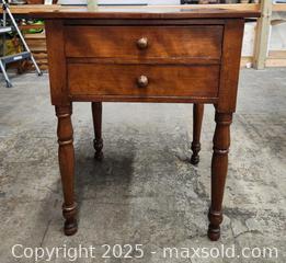 MaxSold Auction: Antique solid wood 2 drawer End Table - Toronto (Ontario, Canada) PARTNER MANAGED Reseller Online Auction - Queen Street West