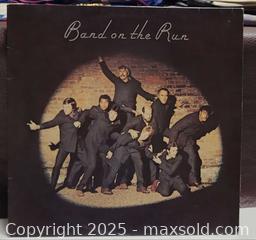 MaxSold Auction: Lot of 2 12" Vinyl LPs: The Beatles & Paul McCartney & Wings - Toronto (Ontario, Canada) PARTNER MANAGED Reseller Online Auction - Queen Street West