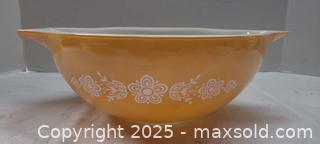 MaxSold Auction: Pyrex Yellow Floral Nested Mixing/Casserole Bowls (Set of 2) - Toronto (Ontario, Canada) PARTNER MANAGED Reseller Online Auction - Queen Street West