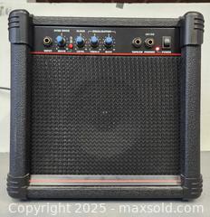 MaxSold Auction: Vintage Guitar Amplifier NICE condition - Toronto (Ontario, Canada) PARTNER MANAGED Reseller Online Auction - Queen Street West