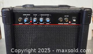 MaxSold Auction: Vintage Guitar Amplifier NICE condition - Toronto (Ontario, Canada) PARTNER MANAGED Reseller Online Auction - Queen Street West