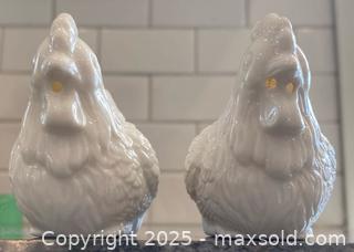 MaxSold Auction: Ceramic Rooster Hen Salt and Pepper Shakers  - St. Catharines (Ontario, Canada) SELLER MANAGED Estate Sale Online Auction - Monique Crescent