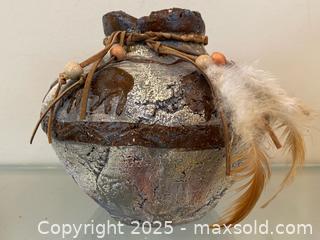 MaxSold Auction: Vintage Indigenous Handmade Clay Pot - St. Catharines (Ontario, Canada) SELLER MANAGED Estate Sale Online Auction - Monique Crescent