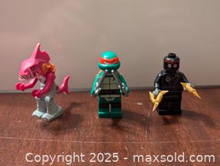 MaxSold Auction: LEGO Teenage Mutant Ninja Turtles 79102 Complete - Toronto (Ontario, Canada) SELLER MANAGED Downsizing Online Auction - McAdam Avenue