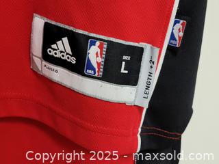 MaxSold Auction: Toronto Raptors Sonny Weems Jersey Signed by Jerome Williams (Junkyard Dog). - Toronto (Ontario, Canada) SELLER MANAGED Downsizing Online Auction - McAdam Avenue