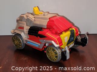 MaxSold Auction: Transformers Autobot Blaster Fall of Cybertron Voyager Class - Toronto (Ontario, Canada) SELLER MANAGED Downsizing Online Auction - McAdam Avenue
