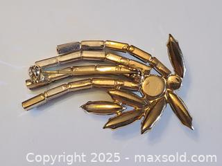MaxSold Auction: Vintage Floralburst Brooch - Toronto (Ontario, Canada) SELLER MANAGED Downsizing Online Auction - McAdam Avenue