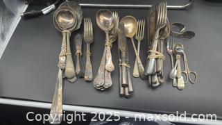 MaxSold Auction: Antique mixed flatware  - Markham (Ontario, Canada) PARTNER MANAGED Downsizing Online Auction - Loring Crescent