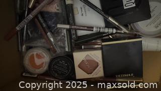 MaxSold Auction: Brand new makeup items  - Markham (Ontario, Canada) PARTNER MANAGED Downsizing Online Auction - Loring Crescent