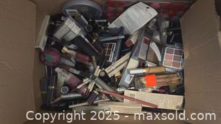 MaxSold Auction: Brand new mixed makeup lot - Markham (Ontario, Canada) PARTNER MANAGED Downsizing Online Auction - Loring Crescent