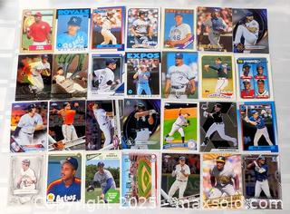 MaxSold Auction: BASEBALL CARD MIXED LOT OF 28 - Kingston (Ontario, Canada) SELLER MANAGED Downsizing Online Auction - Rosemund Crescent