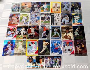 MaxSold Auction: BASEBALL CARD MIXED LOT OF 30 - Kingston (Ontario, Canada) SELLER MANAGED Downsizing Online Auction - Rosemund Crescent