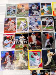 MaxSold Auction: BASEBALL CARD MIXED LOT OF 30 - Kingston (Ontario, Canada) SELLER MANAGED Downsizing Online Auction - Rosemund Crescent