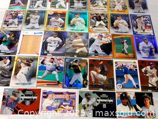 MaxSold Auction: BASEBALL CARD MIXED LOT OF 32 - Kingston (Ontario, Canada) SELLER MANAGED Downsizing Online Auction - Rosemund Crescent