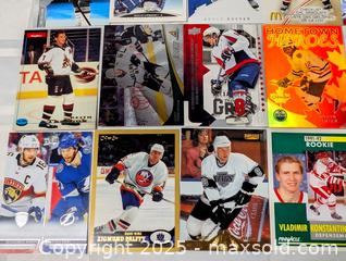 MaxSold Auction: HOCKEY CARD MIXED LOT OF 28 - Kingston (Ontario, Canada) SELLER MANAGED Downsizing Online Auction - Rosemund Crescent