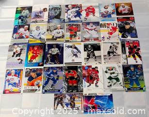 MaxSold Auction: HOCKEY CARD MIXED LOT OF 30 - Kingston (Ontario, Canada) SELLER MANAGED Downsizing Online Auction - Rosemund Crescent