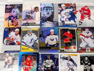 MaxSold Auction: HOCKEY CARD MIXED LOT OF 30 - Kingston (Ontario, Canada) SELLER MANAGED Downsizing Online Auction - Rosemund Crescent
