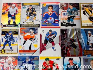 MaxSold Auction: HOCKEY CARD MIXED LOT OF 32 - Kingston (Ontario, Canada) SELLER MANAGED Downsizing Online Auction - Rosemund Crescent