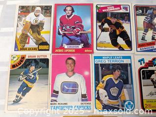 MaxSold Auction: VINTAGE HOCKEY CARD MIXED LOT - Kingston (Ontario, Canada) SELLER MANAGED Downsizing Online Auction - Rosemund Crescent