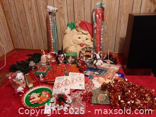 MaxSold Auction: (A) Assorted vintage Christmas decorations - London (Ontario, Canada) PARTNER MANAGED Estate Sale Online Auction - Alayne Crescent