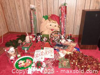 MaxSold Auction: (A) Assorted vintage Christmas decorations - London (Ontario, Canada) PARTNER MANAGED Estate Sale Online Auction - Alayne Crescent