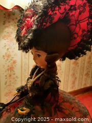 MaxSold Auction: (A) Bradley Doll Table Lamp - London (Ontario, Canada) PARTNER MANAGED Estate Sale Online Auction - Alayne Crescent