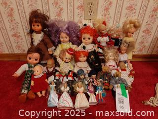 MaxSold Auction: Assorted dolls, including vintage rag dolls and Barbies - London (Ontario, Canada) PARTNER MANAGED Estate Sale Online Auction - Alayne Crescent
