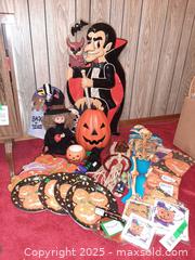 MaxSold Auction: Awesome collection of vintage Halloween decorations - London (Ontario, Canada) PARTNER MANAGED Estate Sale Online Auction - Alayne Crescent