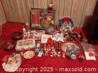 MaxSold Auction: (B) Assorted vintage Christmas decorations - London (Ontario, Canada) PARTNER MANAGED Estate Sale Online Auction - Alayne Crescent